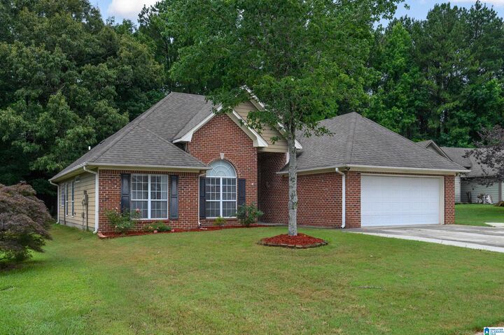 Property Photo:  421 Summerchase Drive  AL 35040 