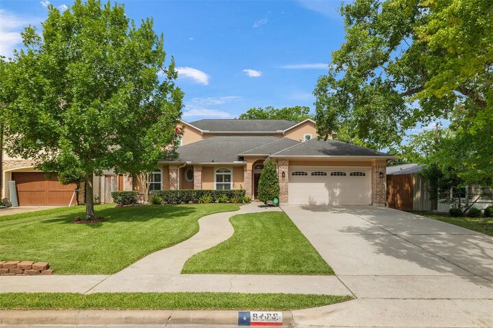 Property Photo: 9406 Bevlyn Drive TX 77025
