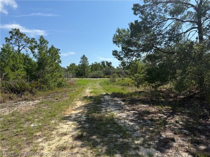 Property Photo: 107 Peace Avenue FL 33852