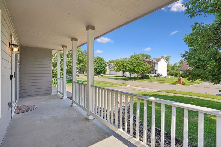 Property Photo:  305 NE 16th Street  IA 50021 