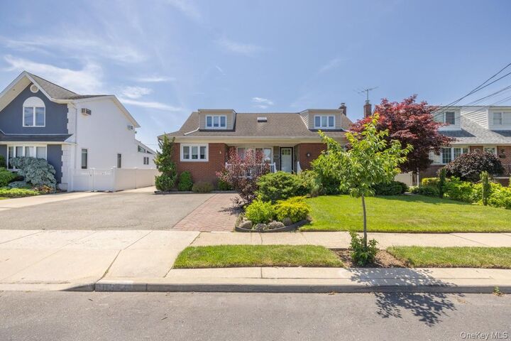 Property Photo: 933 Third Avenue NY 11010