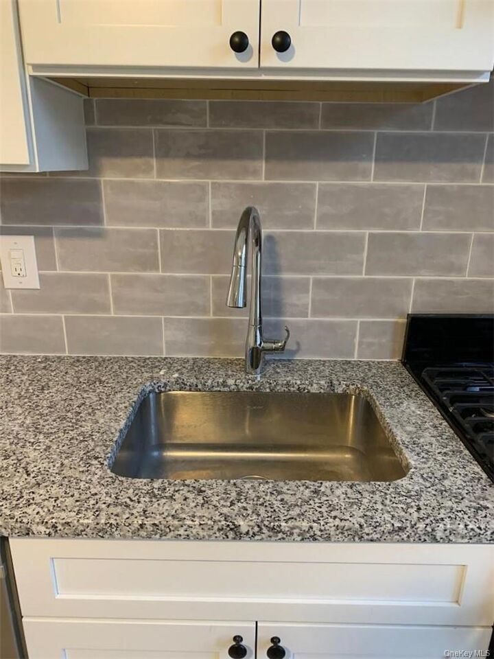 Property Photo: 730 W Nyack Road Apt #1 - 1st Floor NY 10994