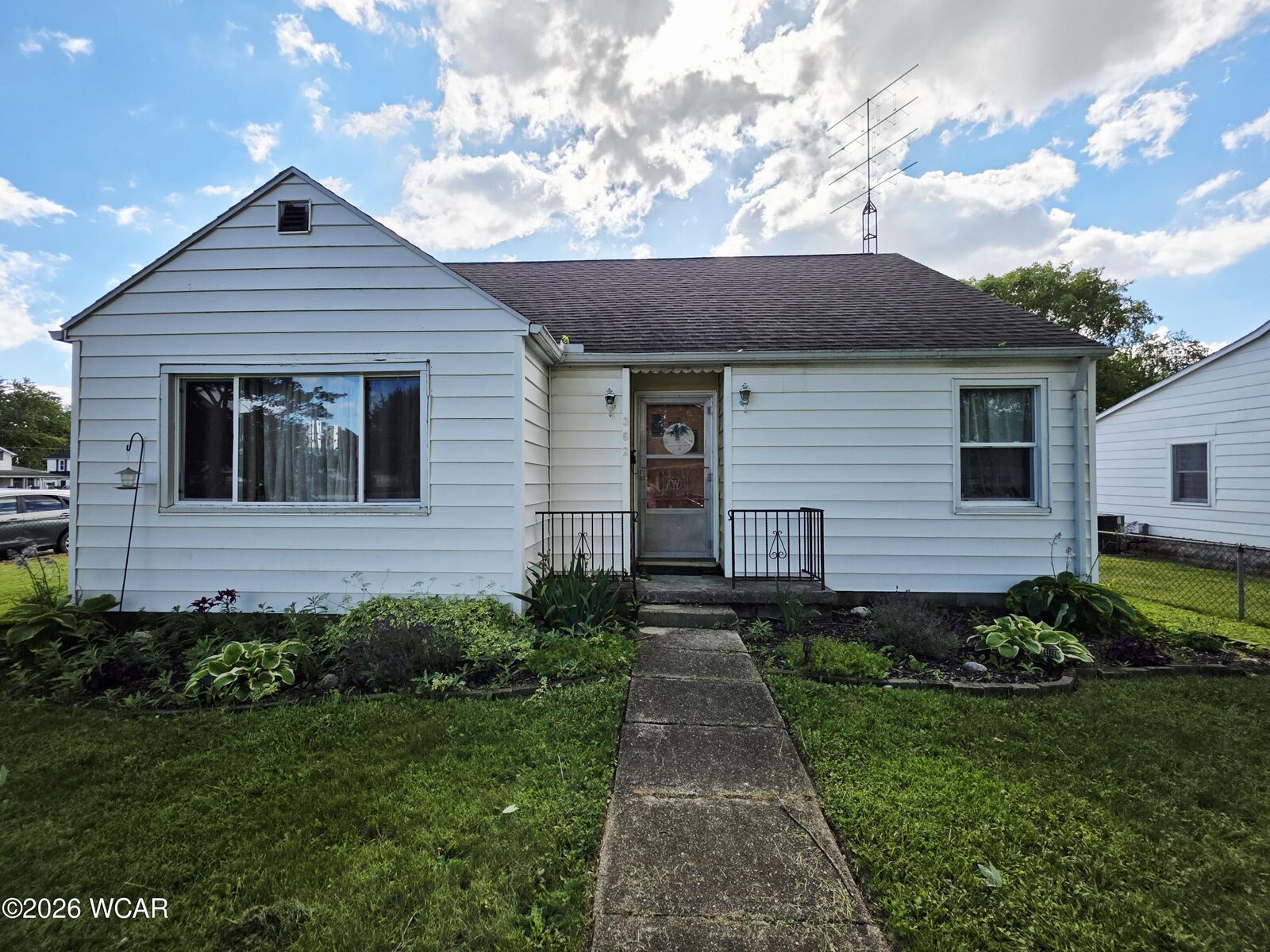 Property Photo: 362 N Barron Street OH 43326