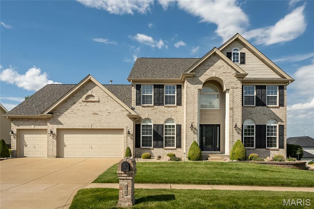 Property Photo: 18 Kings Crossing Court MO 63129
