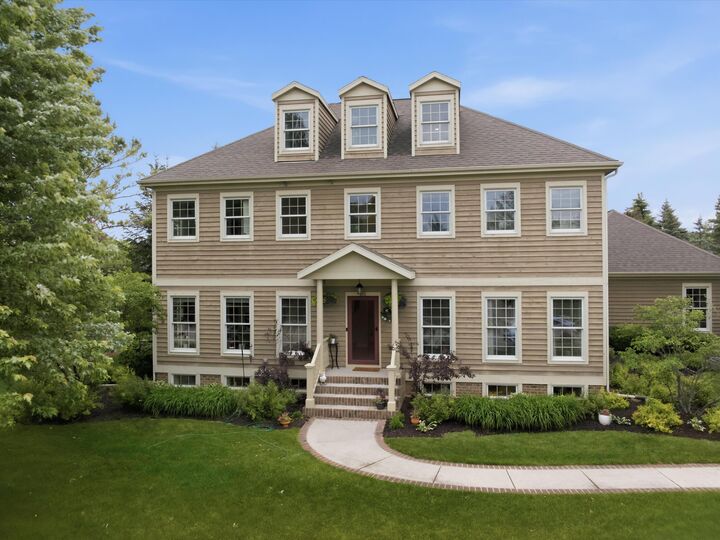 Property Photo: 615 Treehouse Pkwy WI 53044