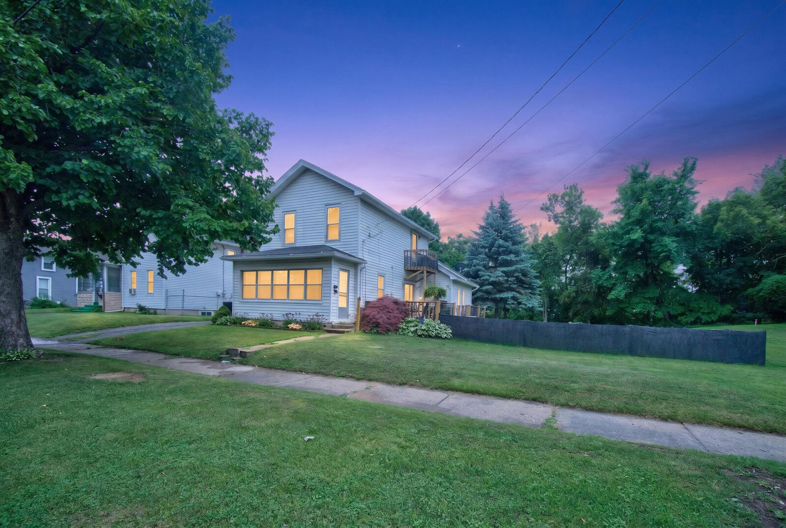 Property Photo:  663 Oakhill Avenue  MI 49201 
