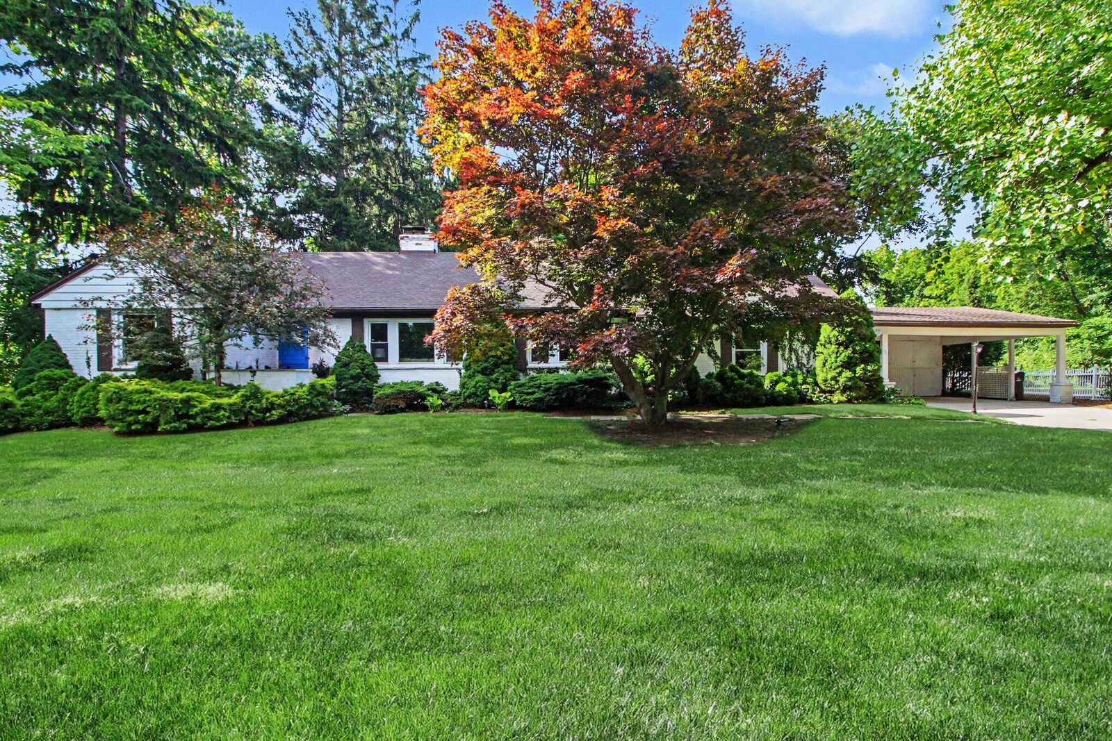 Property Photo:  1000 Vesper Road  MI 48103 
