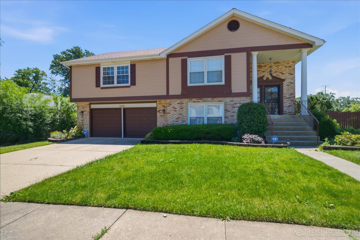 Property Photo: 3125 Shagbark Lane IL 60429
