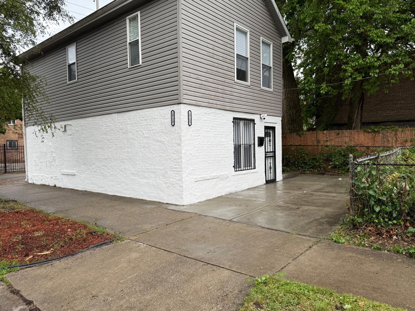 Property Photo:  1715 E 70th Street  IL 60649 