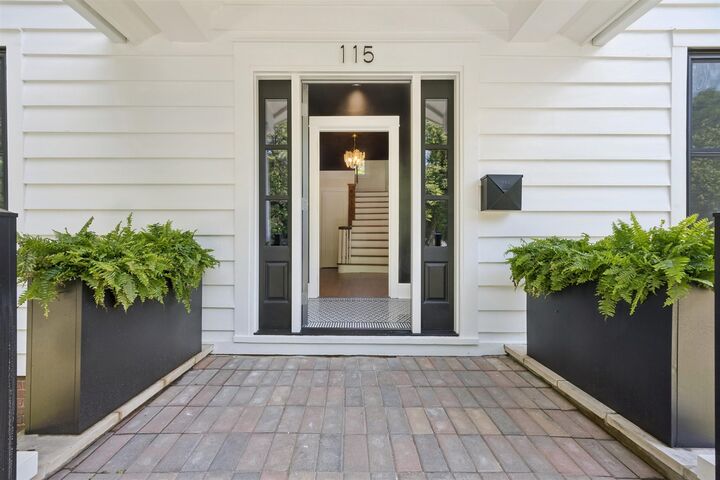 Property Photo:  115 S Spring Avenue  IL 60525 