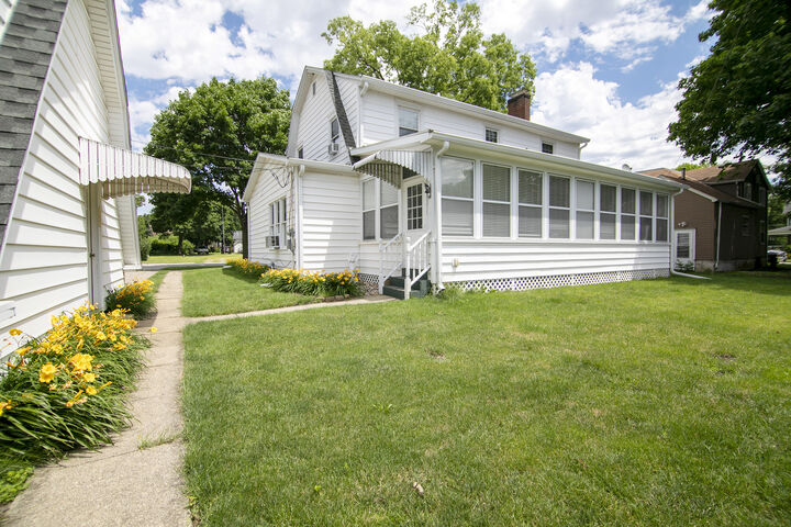 Property Photo: 311 W 2nd Street IL 60954