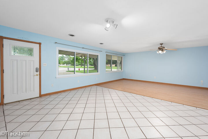 Property Photo:  34 Scarsdale Road  IL 60538 