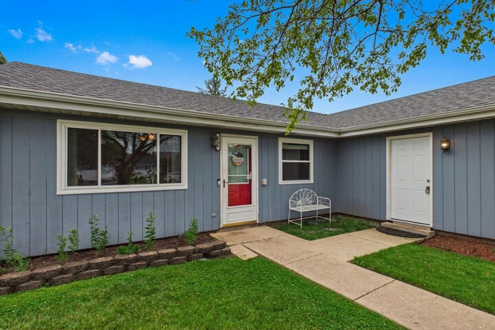 Property Photo:  4595 Zeppelin Drive  IL 60133 