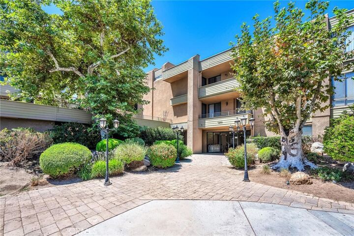 Property Photo: 16866 Kingsbury CA 91344
