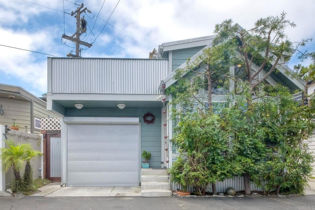Property Photo:  123 Jasper Street 33  CA 92024 