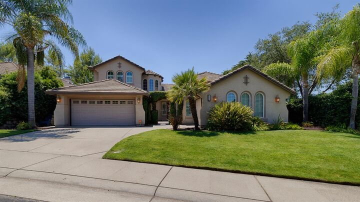 Property Photo: 100 Paizano Court CA 95661