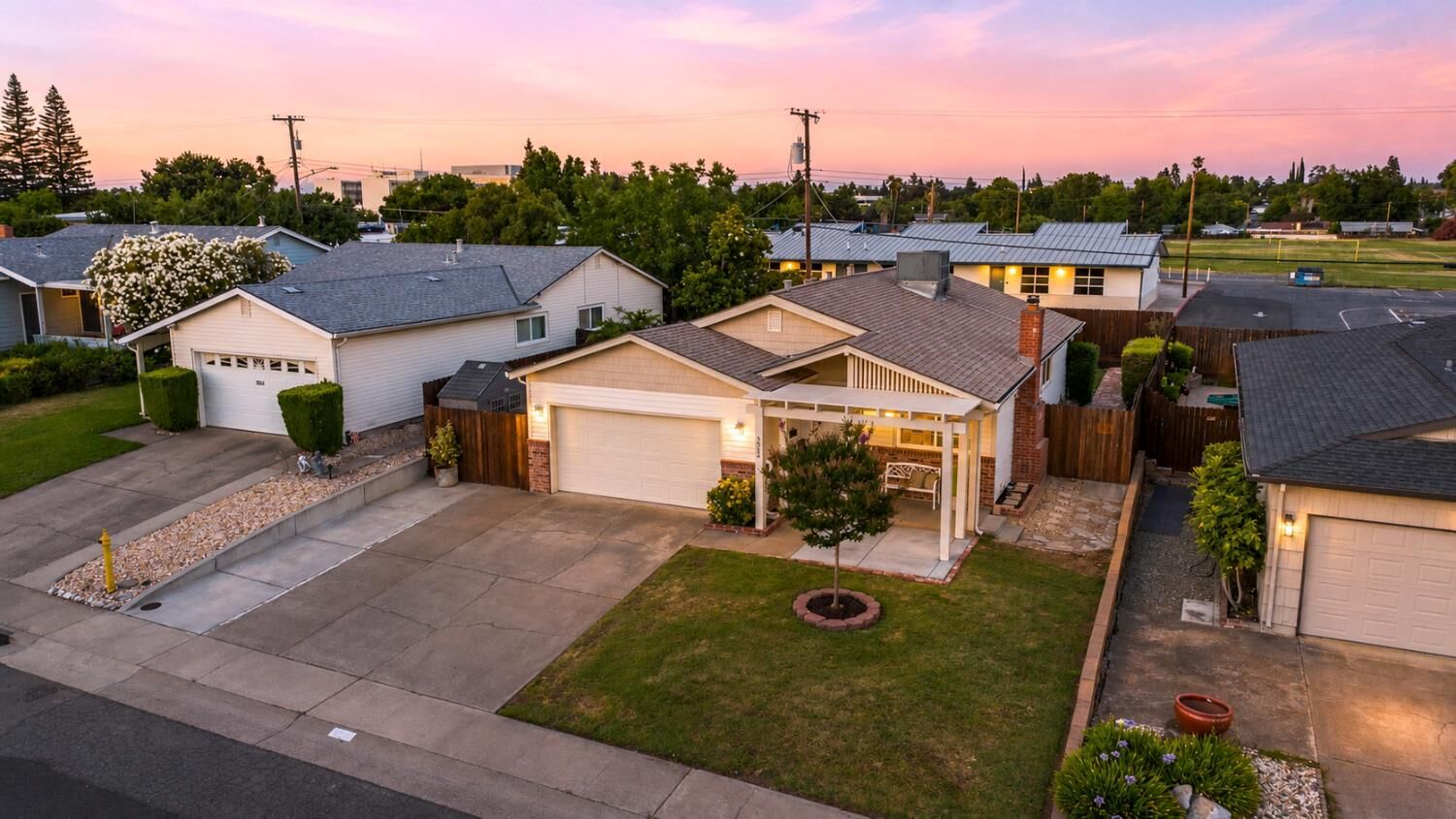 Property Photo:  5528 Hesper Way  CA 95608 