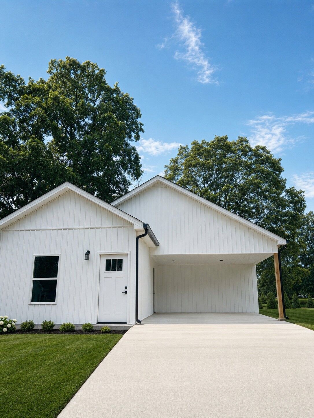 Property Photo:  318 1st Ave  TN 38464 