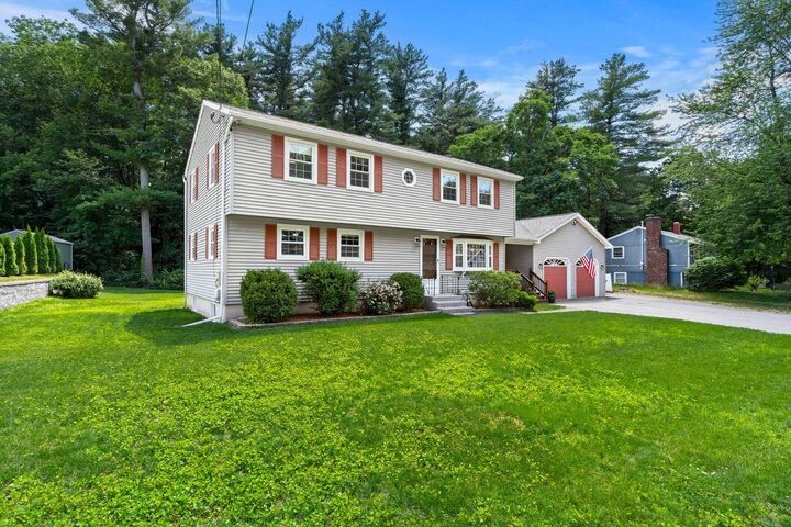 Property Photo: 19 Yarmouth Drive NH 03062
