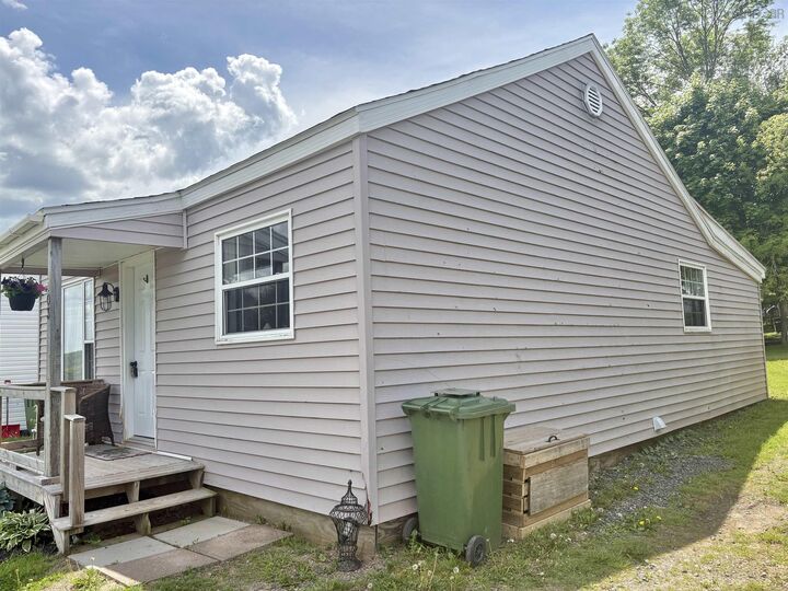 Property Photo:  103 Cedar Street  NS B0K 1H0 