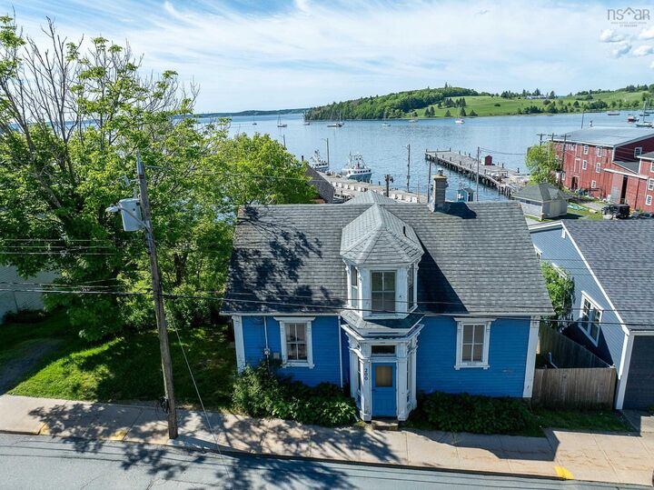 200 Montague Street — photo 1