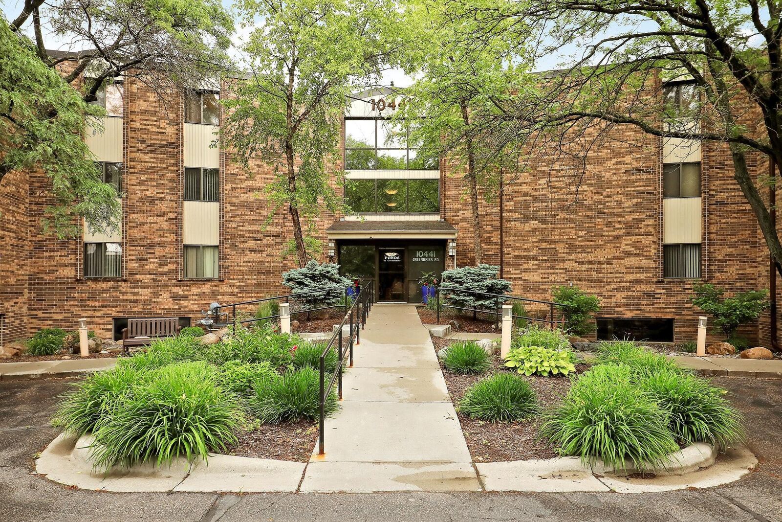 Property Photo: 10441 Greenbrier Road 222 MN 55305