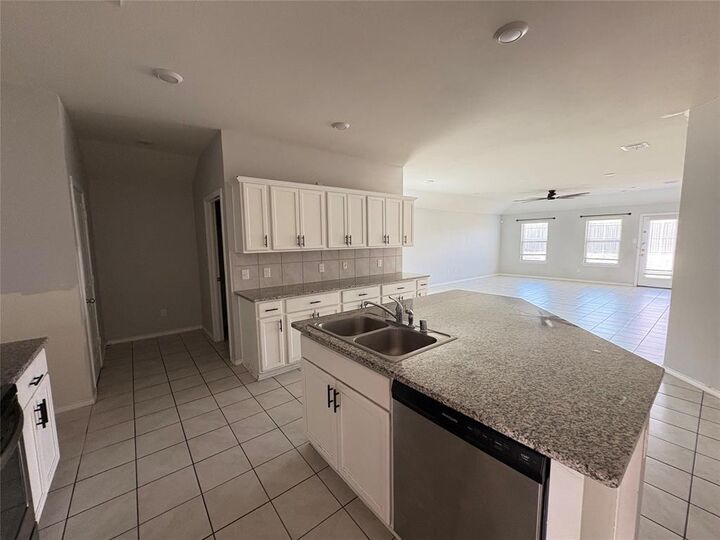 Property Photo: 215 Woodland Street TX 75409
