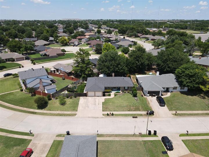 Property Photo:  1539 Winding Creek Road  OK 73160 