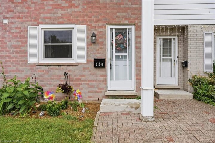 Property Photo:  513 Weber Street N B  ON N2L 4G1 