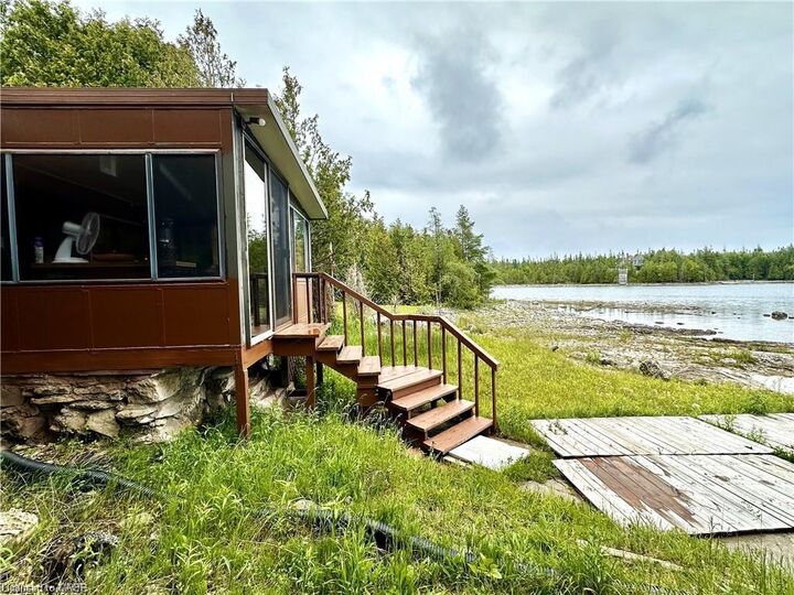 Property Photo:  85 Simpson Avenue  ON N0H 2R0 