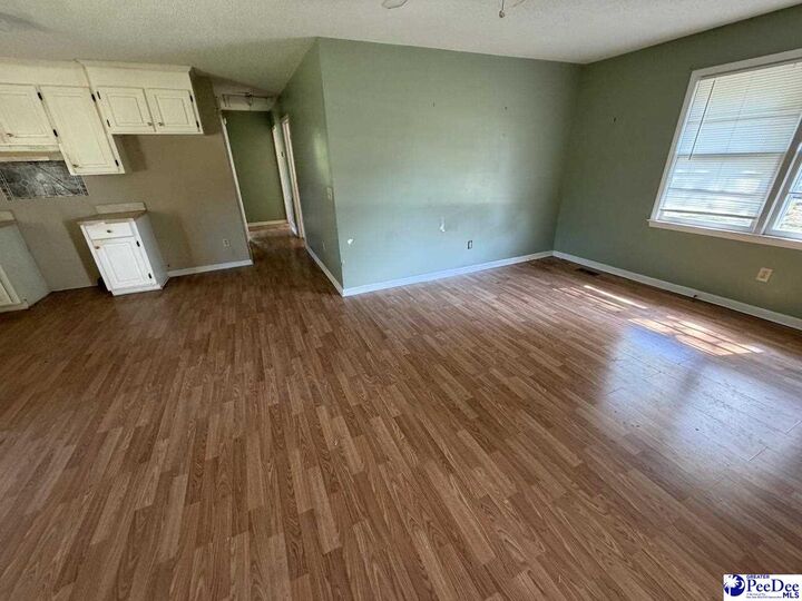 Property Photo: 705 E Moore St SC 29114