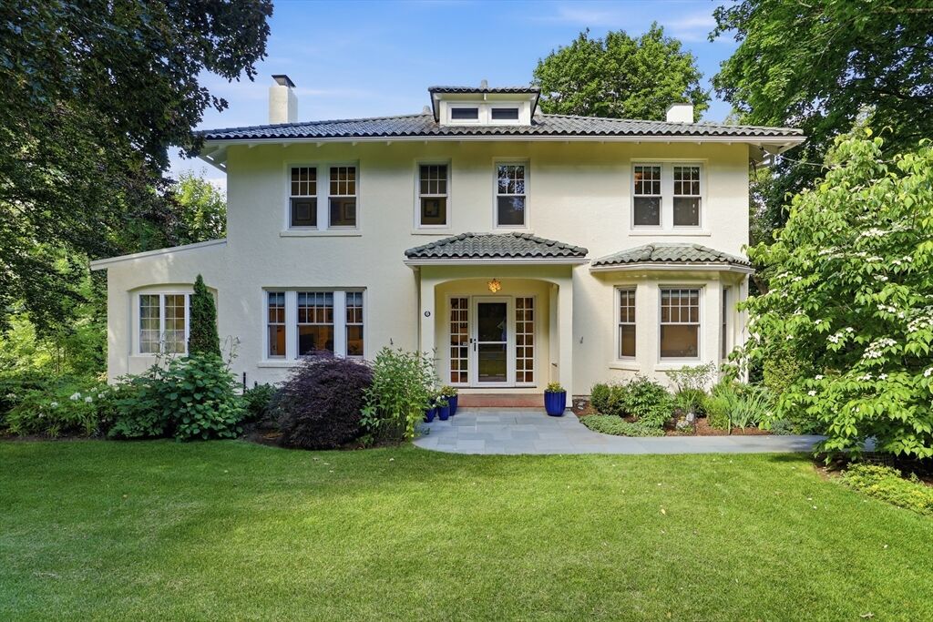 Property Photo:  6 Oakmount Circle  MA 02420 