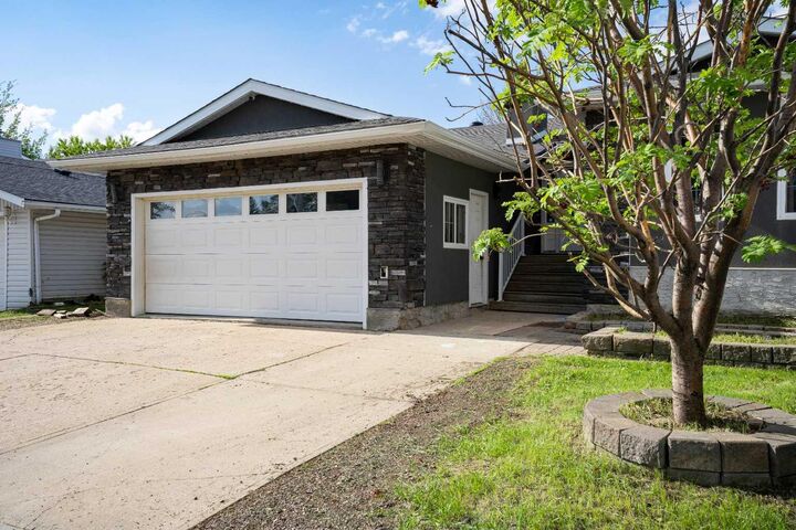 Property Photo: 106 Cruickshank AB T9K 1K6