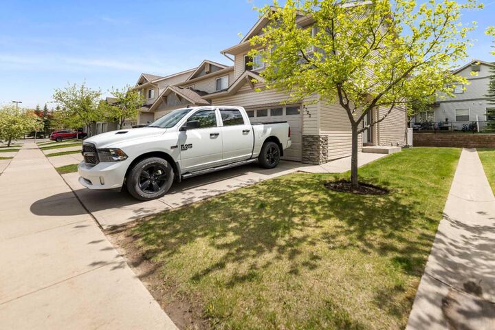2323 Eversyde Avenue SW — photo 1