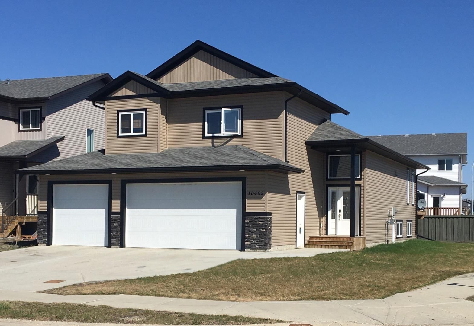 Property Photo:  10402 128 Avenue  AB T8V 6J5 