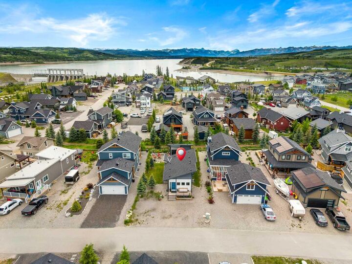 Property Photo:  307 Cottageclub Green  AB T4C 1B2 