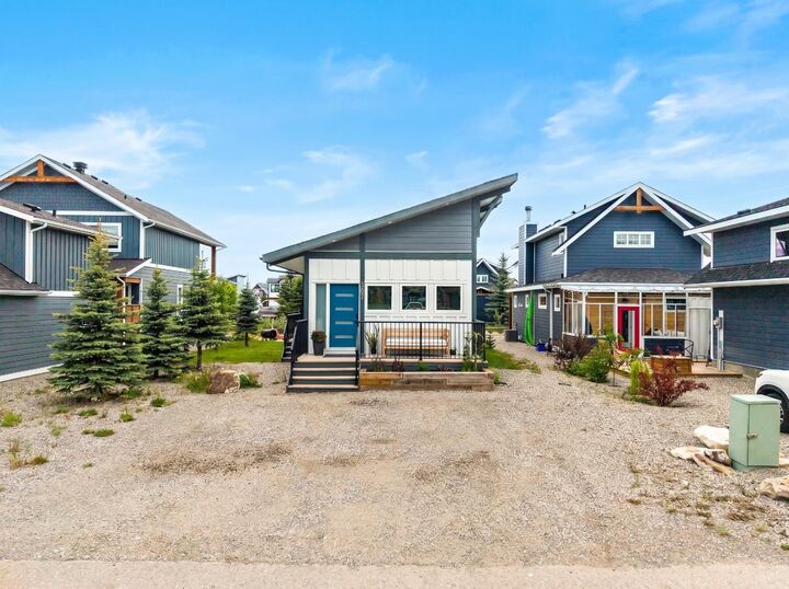 Property Photo: 307 Cottageclub Green AB T4C 1B2