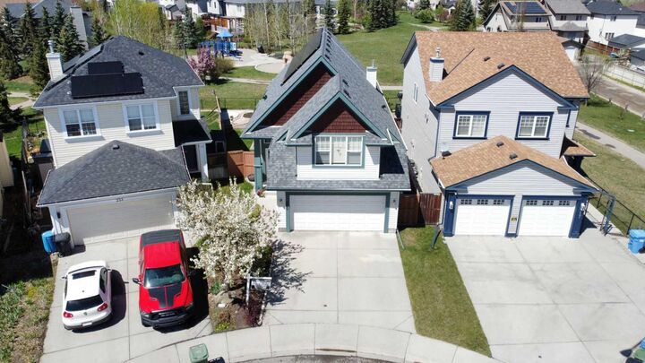 Property Photo: 255 Copperfield Manor SE AB T2Z 4R8