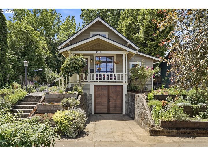 Property Photo: 9314 N Ivanhoe St OR 97203