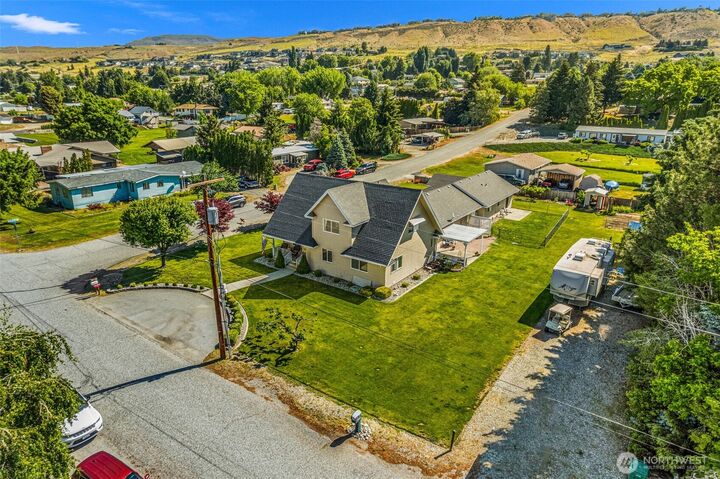 Property Photo: 42 Hadley Street NW WA 98802