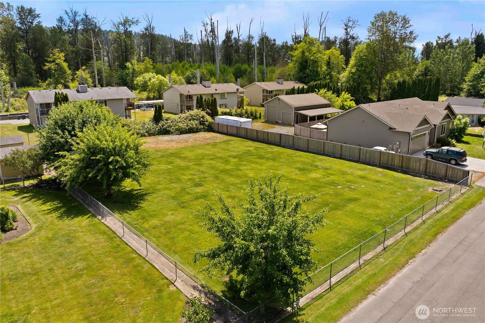 Property Photo: 428 4th Avenue SE WA 98047