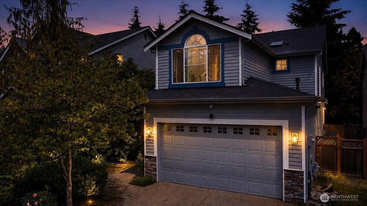 Property Photo:  923  183rd Place SE  WA 98012 