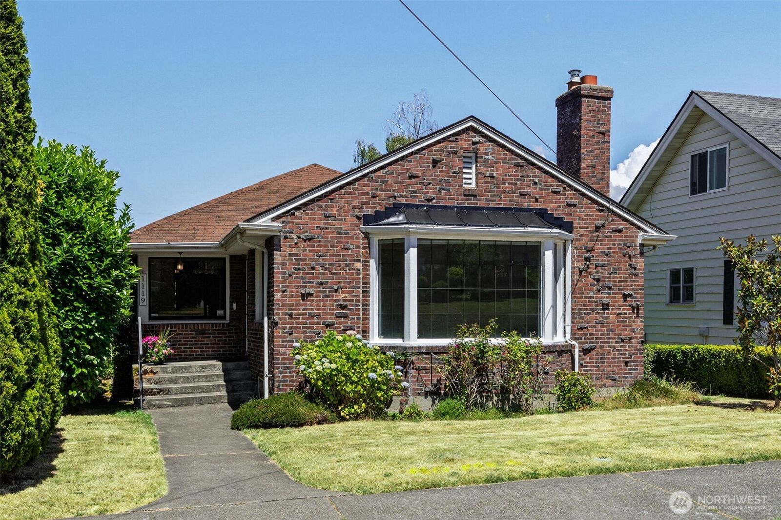 Property Photo: 1119 N Tacoma Avenue WA 98403