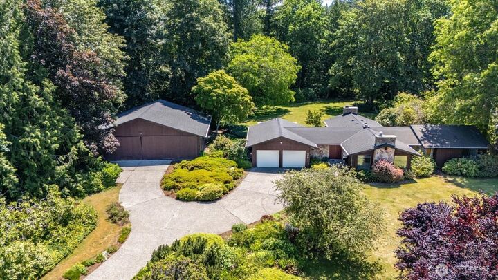 Property Photo:  4818  354th Avenue SE  WA 98024 