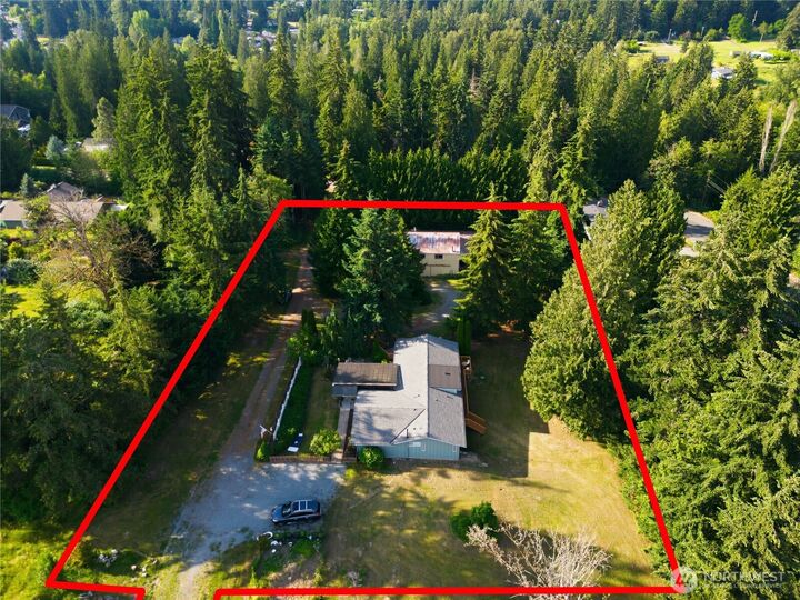Property Photo: 415 118th Avenue E WA 98372