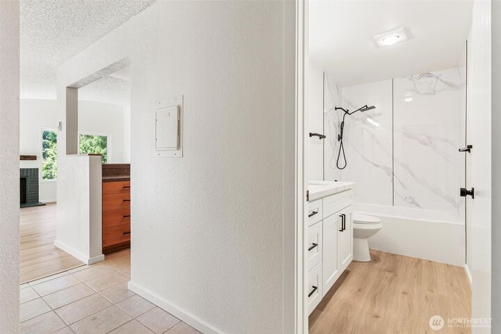 Property Photo: 4415 145th Avenue NE H6 WA 98007