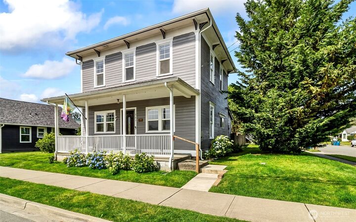 Property Photo: 307 3rd Street WA 98294