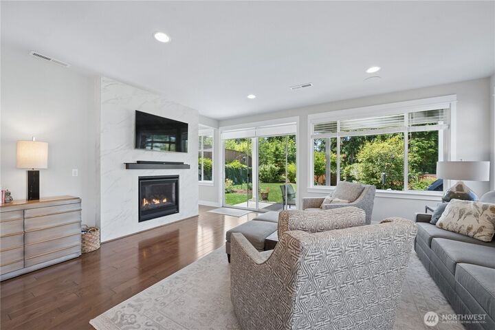 Property Photo: 31333 43rd Place SW WA 98023
