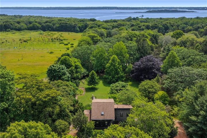 Property Photo: 856 North Main Road RI 02835
