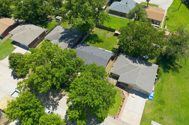 Property Photo: 2215 E Stafford St KS 67211